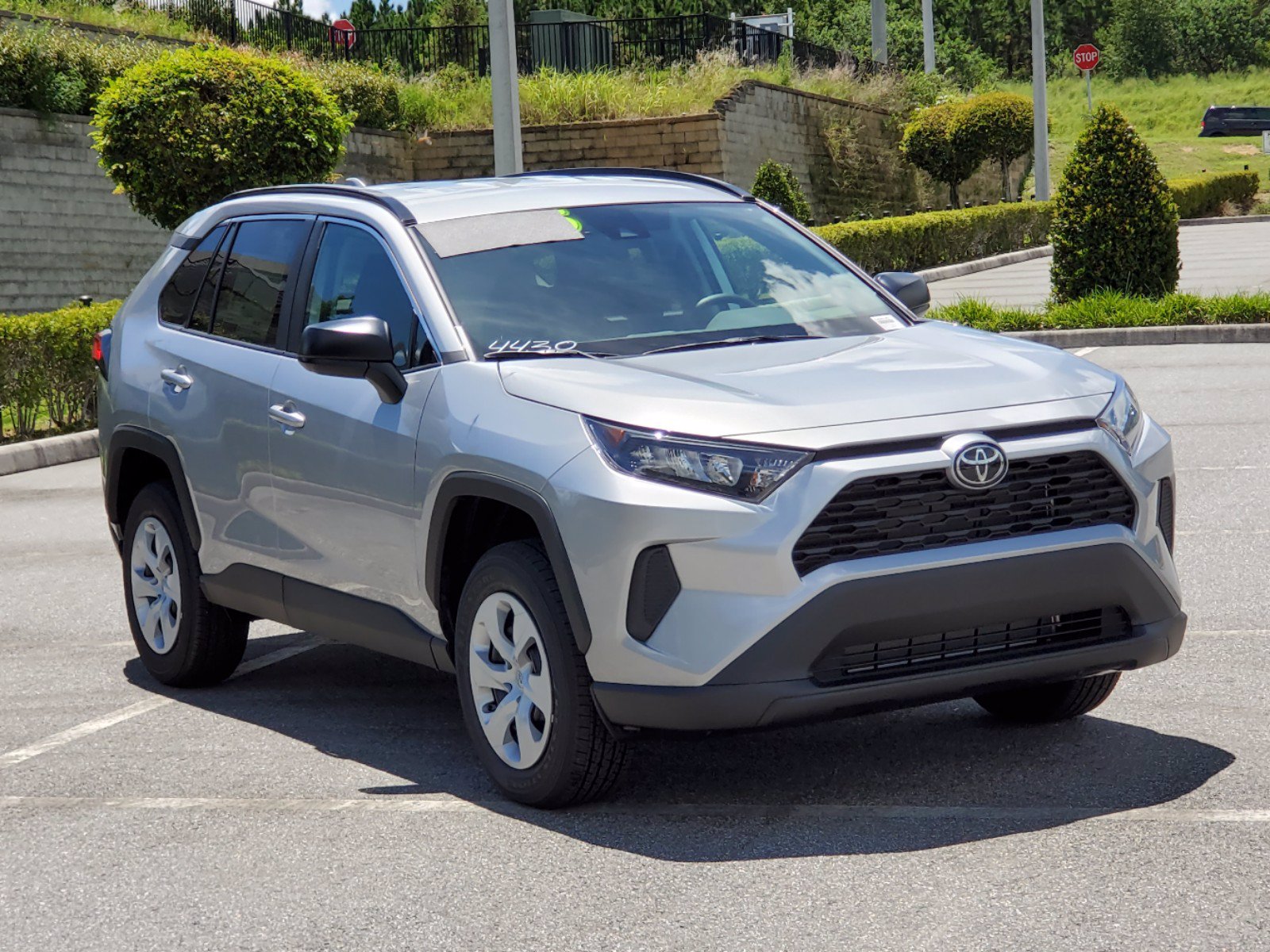 New 2020 Toyota RAV4 LE 5 in Clermont #0440375 | Toyota of Clermont